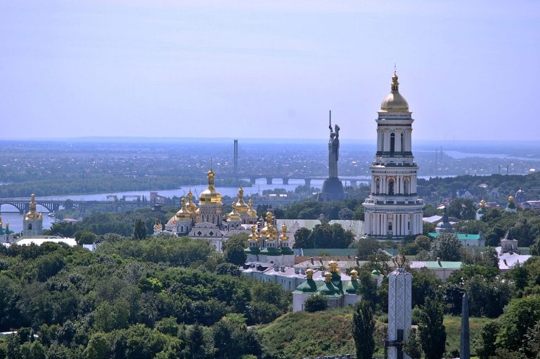 Монумент Батьківщині-матері в Києві фото3
